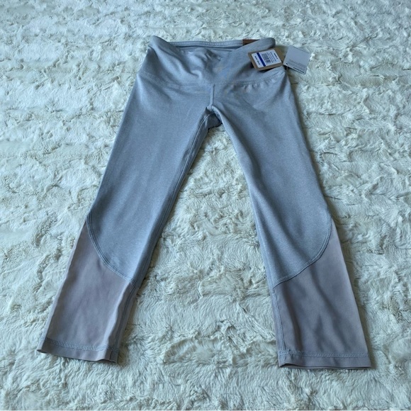 NWT Reebok Women's Size XS Gray Heather Vigor High Rise Capri Leggings - Picture 5 of 6